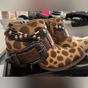Leopard print Freebird Saloon